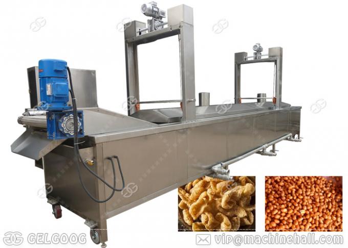 Amendoim contínuo que frita a máquina